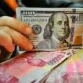 Rupiah merosot jadi Rp15.833 per dolar AS