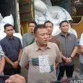 Polri sita 200 "ballpres" barang bekas ilegal di Tiban