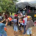 Brimob Polda NTT evakuasi korban terdampak erupsi Lewotobi