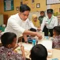 VP reviews free meal program trial in S Sulawesi's Maros