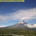 Gunung Semeru beberapa kali erupsi
