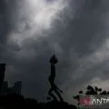 Jakarta diprakirakan berawan tebal