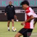 Nova targetkan jaring 30 pemain untuk tim baru U-17