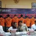 Polisi ungkap pabrik uang palsu setelah penemuan tas di stasiun