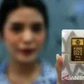 Harga emas Antam hari ini naik tinggi