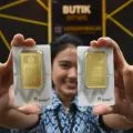 Harga emas hari ini 9 Mei turun jadi Rp1,926 juta per gram
