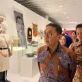Menbud membuka pameran SUNTING terkait perjuangan perempuan
