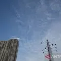 Sebagian Jakarta diperkirakan hujan pada Minggu