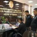 Mantan Ketua Pengadilan Negeri Surabaya hadapi sidang perdana kasus Ronald Tannur