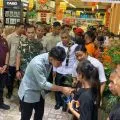 Wapres Gibran berbagi kasih dengan 100 orang anak panti asuhan di Kupang