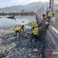 Pelindo peringati Hari Bumi dengan bersih-bersih kolam di Pelabuhan Bima