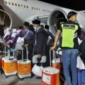 Sebanyak 392 calon haji asal Bima diterbangkan menuju Tanah Suci