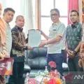 KPU Banggai serahkan SK penetapan bupati terpilih ke DPRD