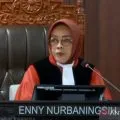 MK: Negara harus gratiskan pendidikan dasar di sekolah