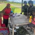 Satgas Damai Cartenz patroli dialogis menyapa anak-anak di Kenyam