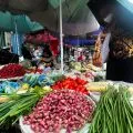 Harga pangan hari ini, cabai rawit Rp43.951/kg, bawang merah Rp36.412/kg