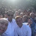 Prabowo-Macron selfie bersama wartawan di Borobudur