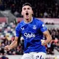 Pemain Everton permanenkan Charly Alcaraz dari Flamengo