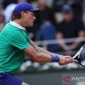 Petenis Sinner taklukkan Djokovic untuk capai final Roland Garros pertamanya