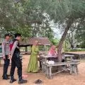 Patroli Polres Lingga beri rasa aman warga berwisata saat libur Idul Adha