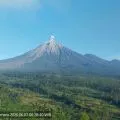Getaran banjir lahar hujan Gunung Semeru tercatat hingga empat jam
