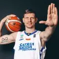 SM kembali rekrut Artem Pustovyi hadapi "playoffs" IBL juni mendatang
