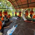 Basarnas menggelar simulasi penanganan erupsi gunung api di Lembata