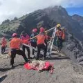Pendakian dari Pelawangan menuju puncak Rinjani Lombok ditutup sementara