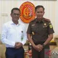 Rektor Undana mendukung Kejati NTT usut dugaan korupsi FKKH