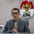 KPK secepatnya mengumumkan tersangka kasus pengadaan mesin EDC bank
