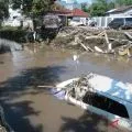Gelombang pasang perparah dampak banjir di Mataram