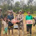 Peace task force distributes staple goods in C Papua