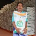 Perum Bulog siap menyalurkan bantuan pangan beras kepada 18,27 juta penerima