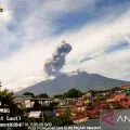 Ketinggian kolom abu erupsi Marapi di Sumbar capai 1.200 meter