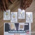 Harga emas Antam hari ini turun lagi