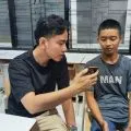 Gibran sambangi SR dan fasilitasi telepon orang tua siswa