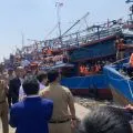 Polisi mengawal "Sedekah Laut Nadran 2025" di Dermaga Muara Angke