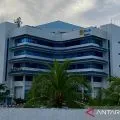 PLN Batam ingatkan warga tak main layangan dekat jaringan listrik