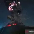 PVBMG: Gunung Lewotobi Laki-laki di Flores Timur berpotensi erupsi mendadak