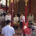 Megawati didampingi Prananda dan Hasto melayat di Bali