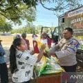 Polairud Polda NTT jual dua  ton beras melalui gerakan pangan murah