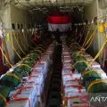 TNI menerjunkan bantuan logistik untuk warga jalur Gaza pada HUT ke-80 RI