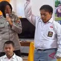 Polwan Polres Dompu tumbuhkan rasa kepercayaan diri siswa berkebutuhan khusus