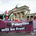 Ribuan warga Berlin turun jalan tolak keterlibatan Jerman dalam perang