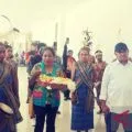 Imigrasi Biak layani periksa paspor wisatawan di bandara Internasional Frans Kaisiepo
