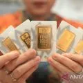 Harga emas Antam turun lagi jadi Rp2,278 juta/gram, Senin 3 November 2025