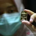 Harga emas UBS dan Galeri24 di Pegadaian Kamis ini kompak turun