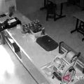 Polisi buru dua pembobol toko ayam krispi di Makassar