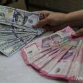 Rupiah melemah dipicu meningkatnya harga minyak dunia
