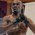 Mantan juara UFC Kamaru pertimbangkan pensiun usai ditumbangkan Dricus